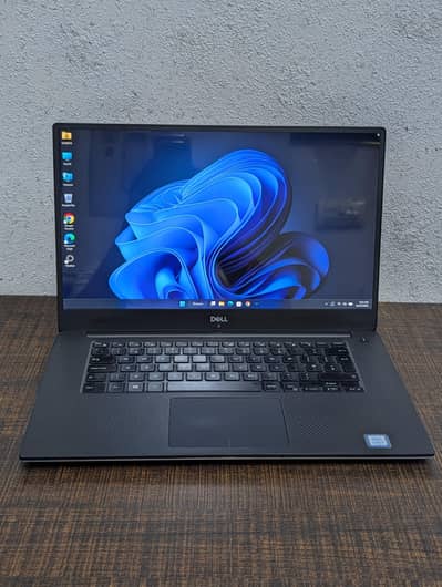 Dell XPS 9570 Core i7 8th Gen, 12gb 256gb 4gb Dedicated Graphics Card.