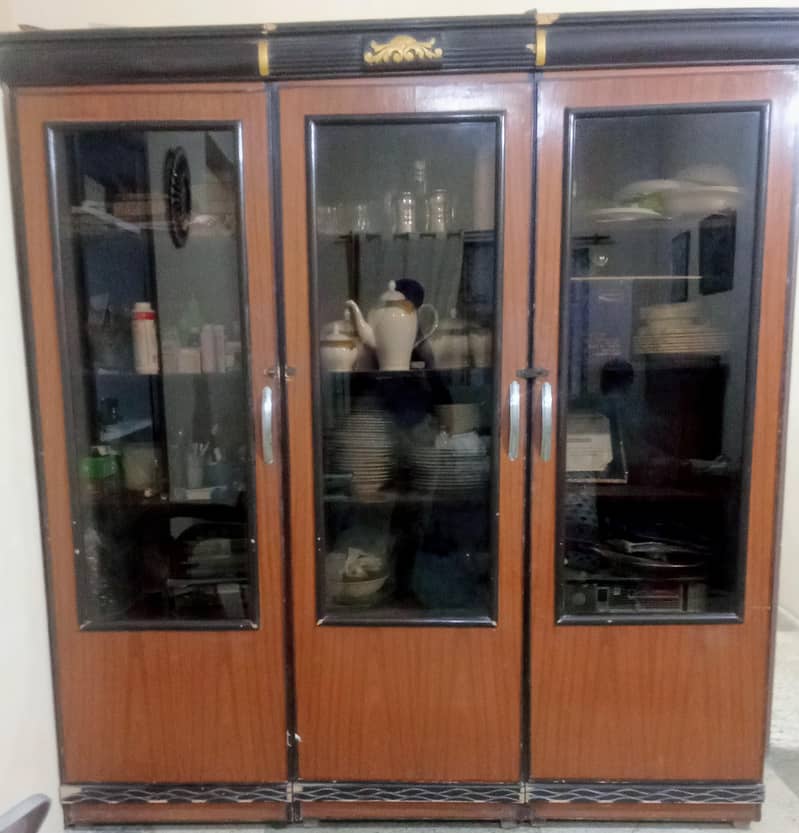 3 door divider, dressing table 3