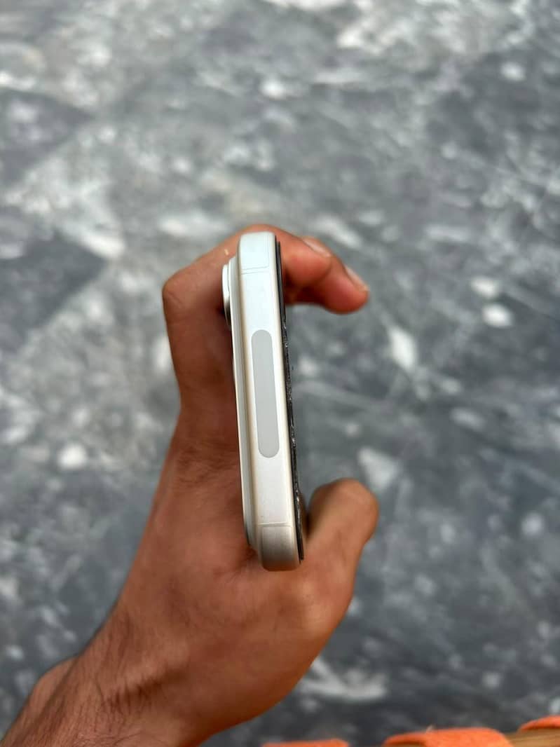 Apple iPhone 17 Pro Max 2