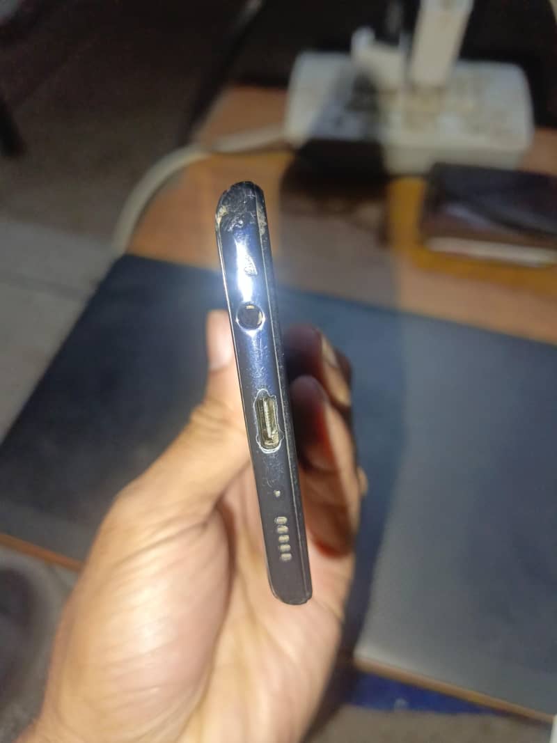 Samsung Mobile A71 3