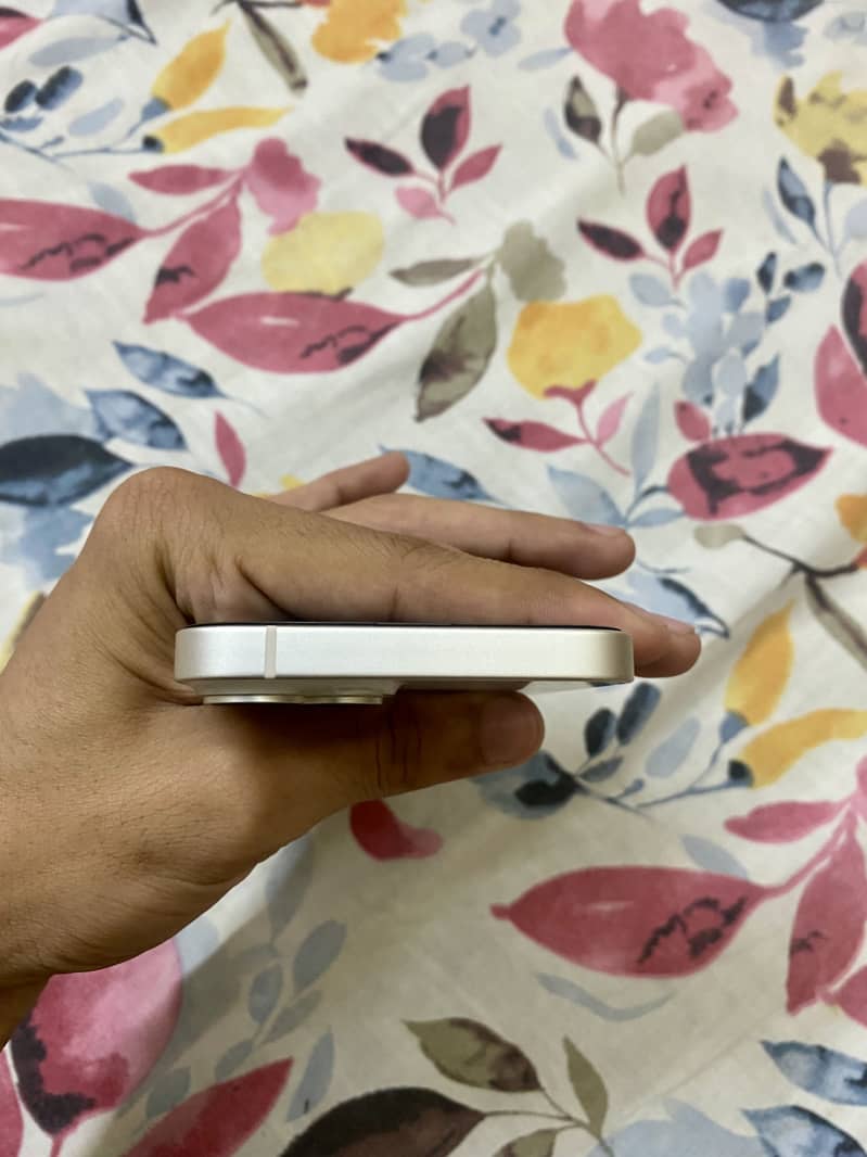 Apple iPhone 14 5