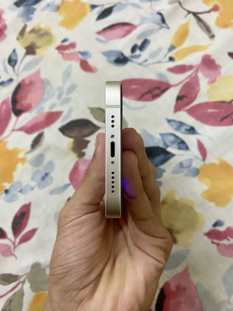 Apple iPhone 14 7