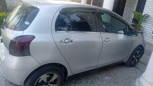Toyota Vitz 2012