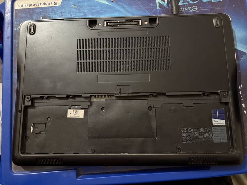 Dell Latitude E7240 1