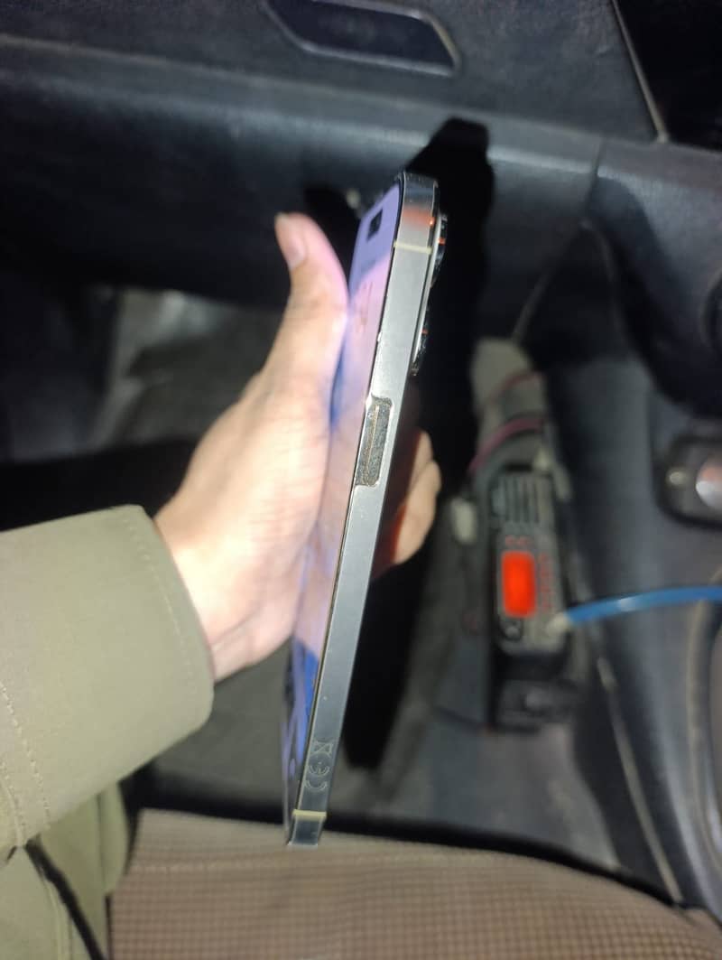 Apple iPhone 14 Pro Max 3