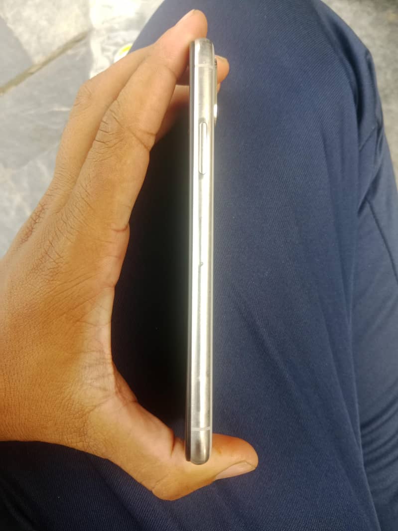 Apple iPhone X 1