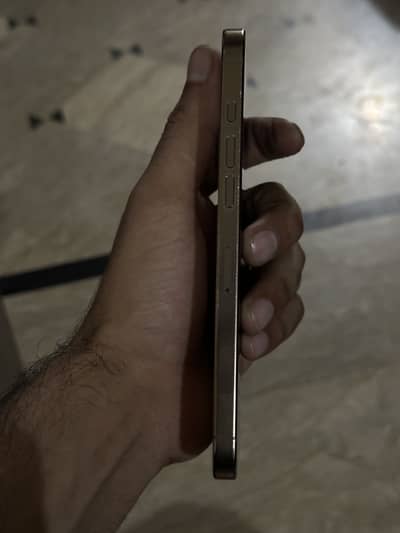 Apple iPhone 16 Pro Max waterpack