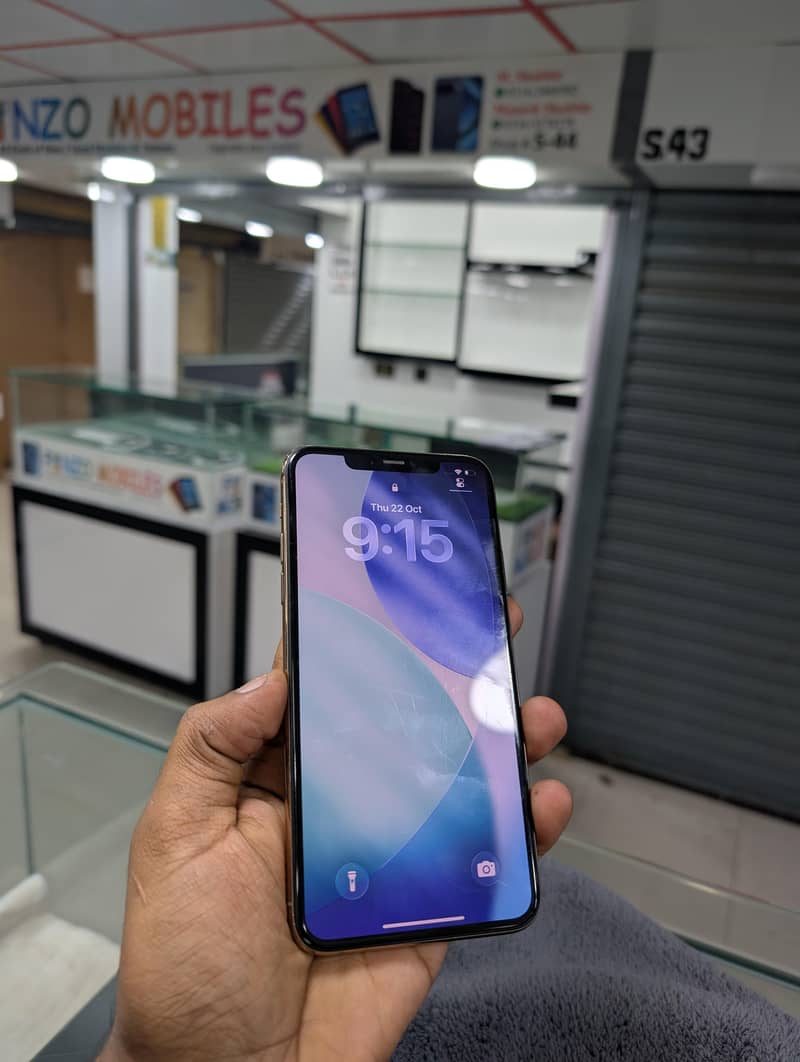 Apple iPhone 11 Pro Max 7