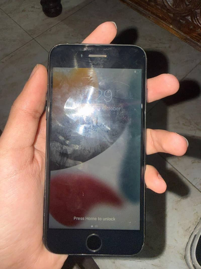 Apple iPhone 7 4