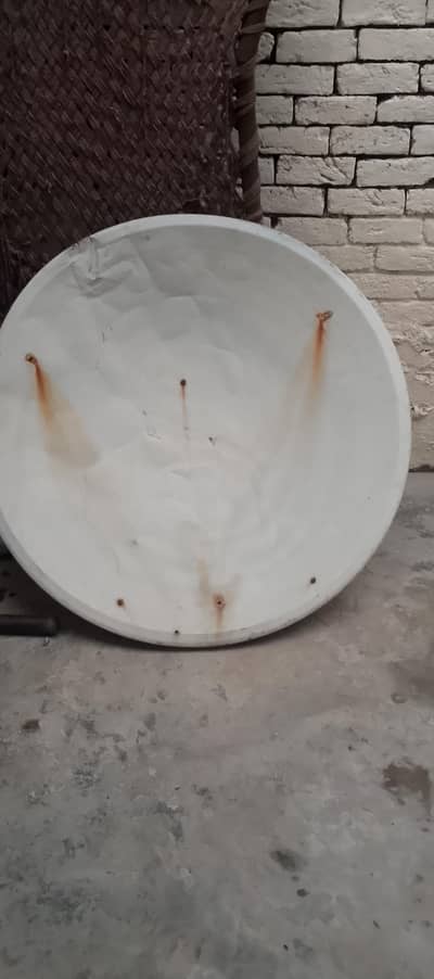 Dish with veciver and remote plus Llbo India Pakistan