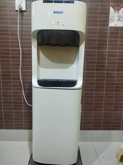 water dispenser working condition hot and cold water