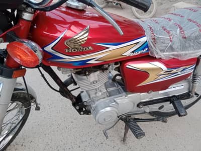 Honda 125 Hyderabad number 20 model