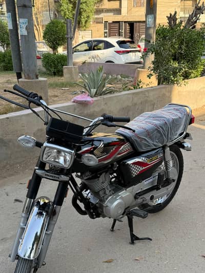 Honda CG 125 2024 Black Color