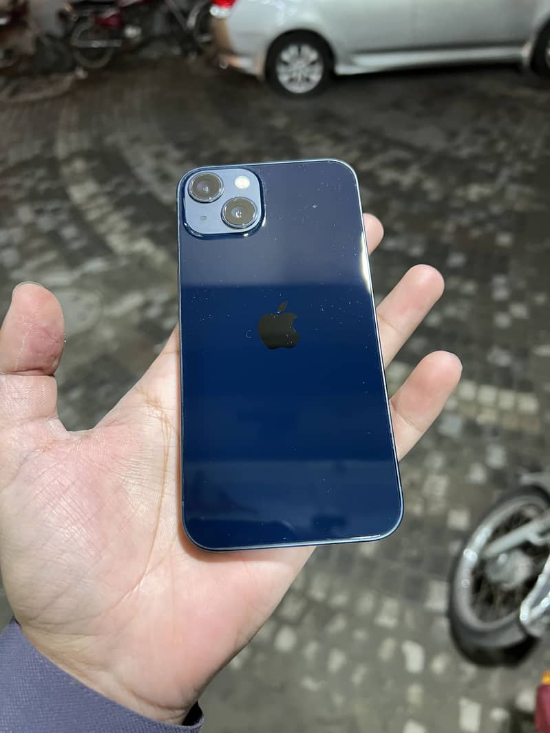 Apple iPhone 13 0