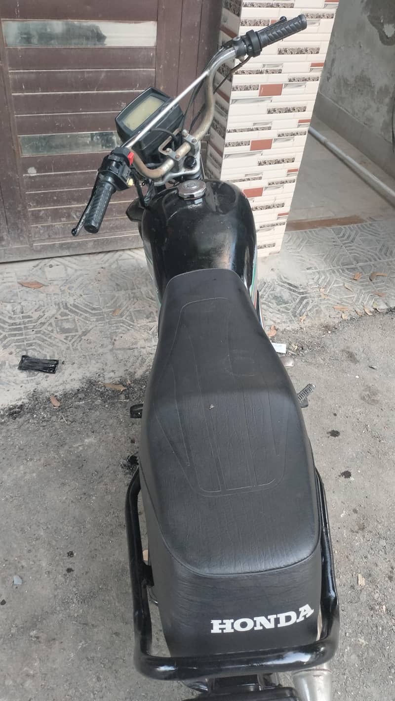 UNIQUE 70CC 2018 3