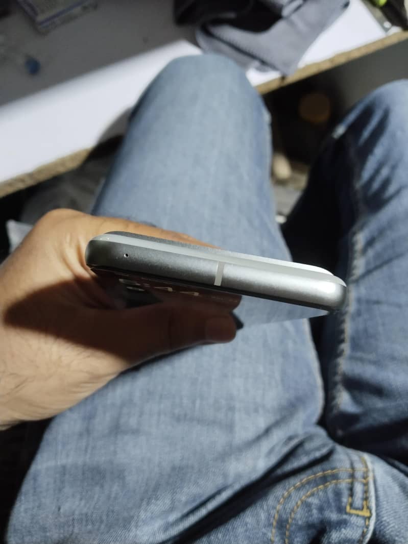 Google Pixel 8 2