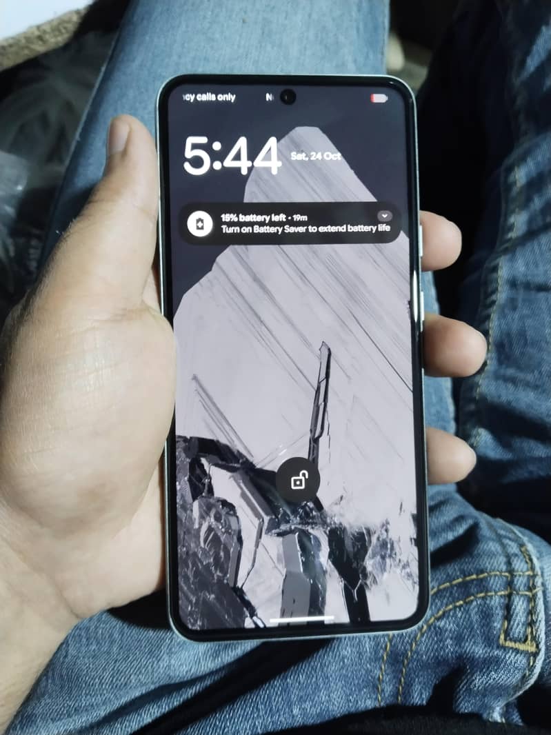 Google Pixel 8 5