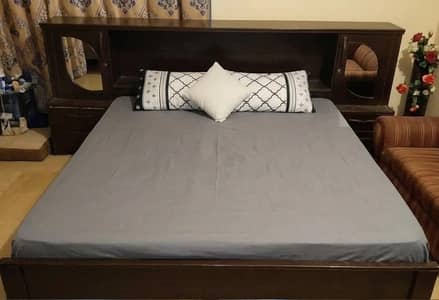 Solid Wood King Size Bed for Urgent Sale