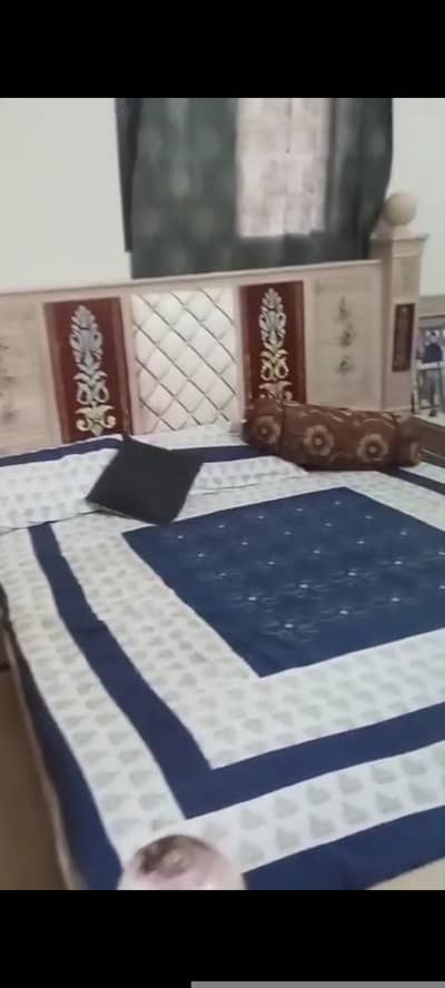 Furniture bedroom set