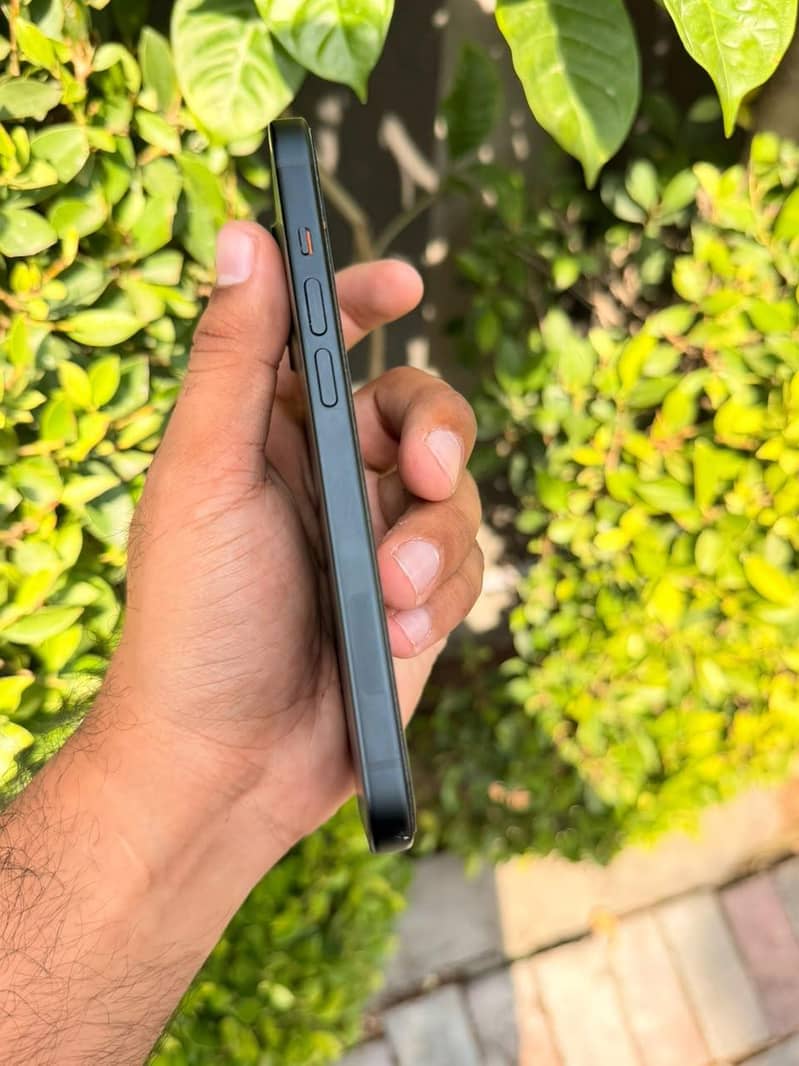 Apple iPhone 15 3