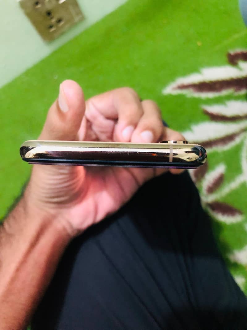 Apple iPhone XS 2