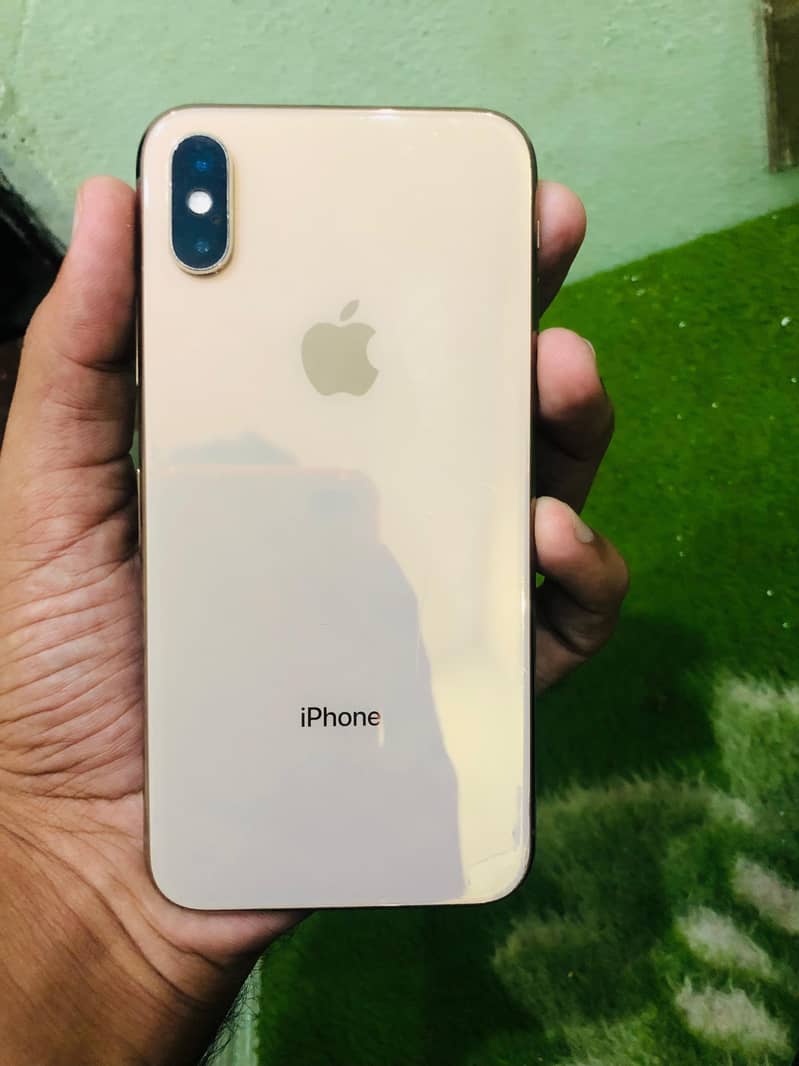Apple iPhone XS 4