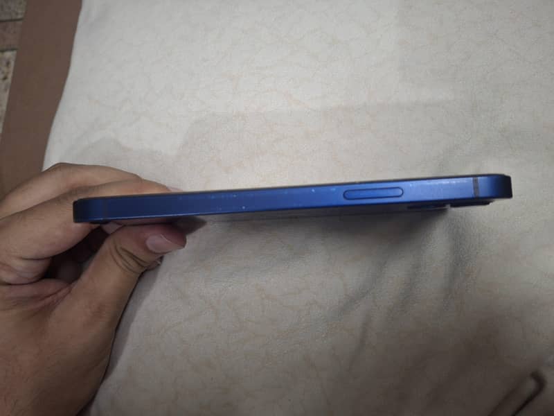 Apple iPhone 12 2