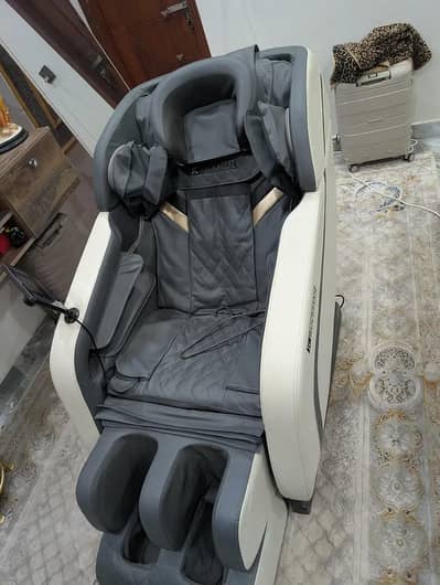 JC Buckman massage chair /  Message chair /