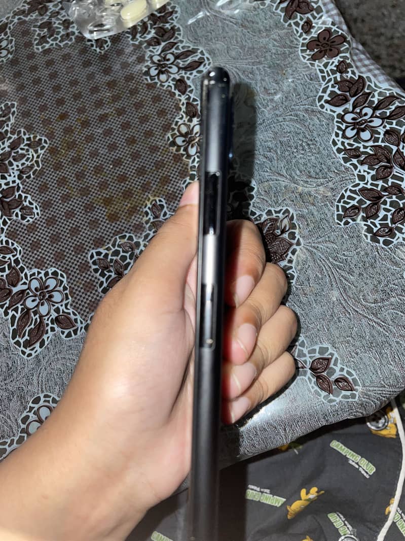 Apple iPhone X 3