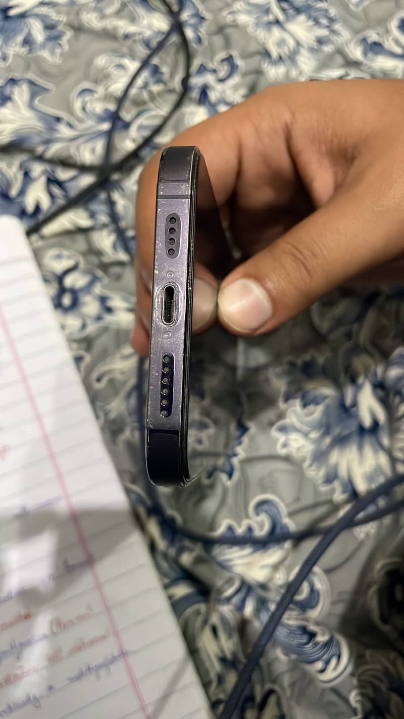 Apple iPhone 14 Pro Max 6