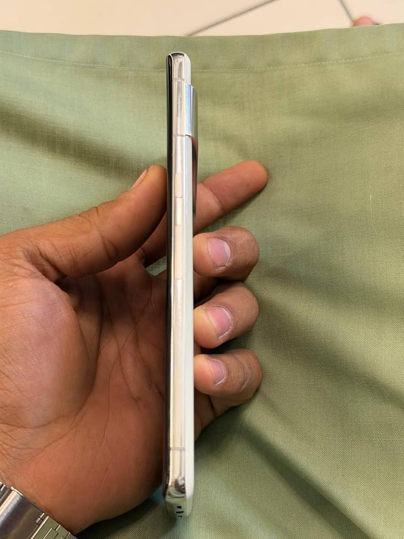 Google Pixel 7 Pro 6