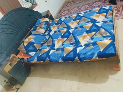 bed without mattress