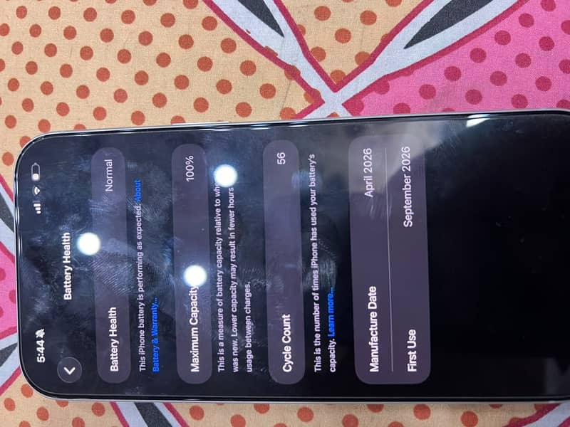 Apple iPhone 17 Pro Max 4