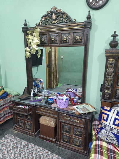 Bed Wooden with Dressing Used for Sale