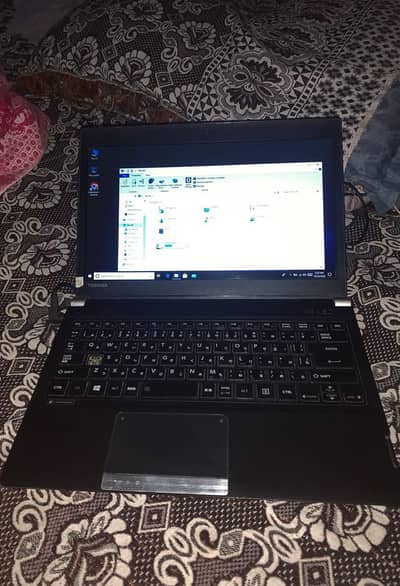 Toshiba dynabook laptop 4-256gb 10/9 condition