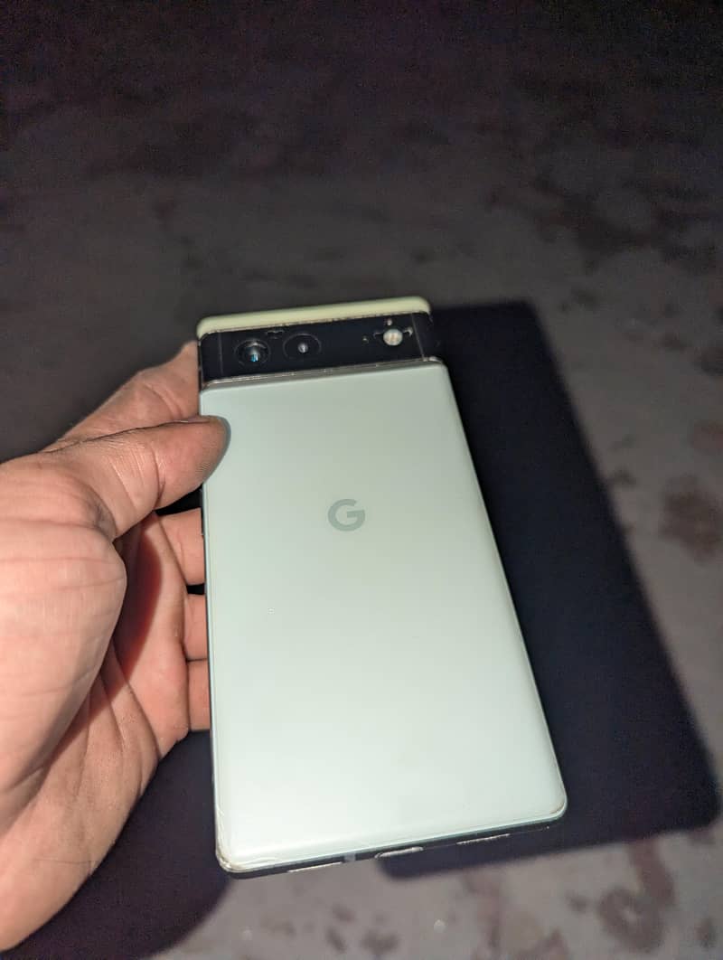 Google Pixel 6 4