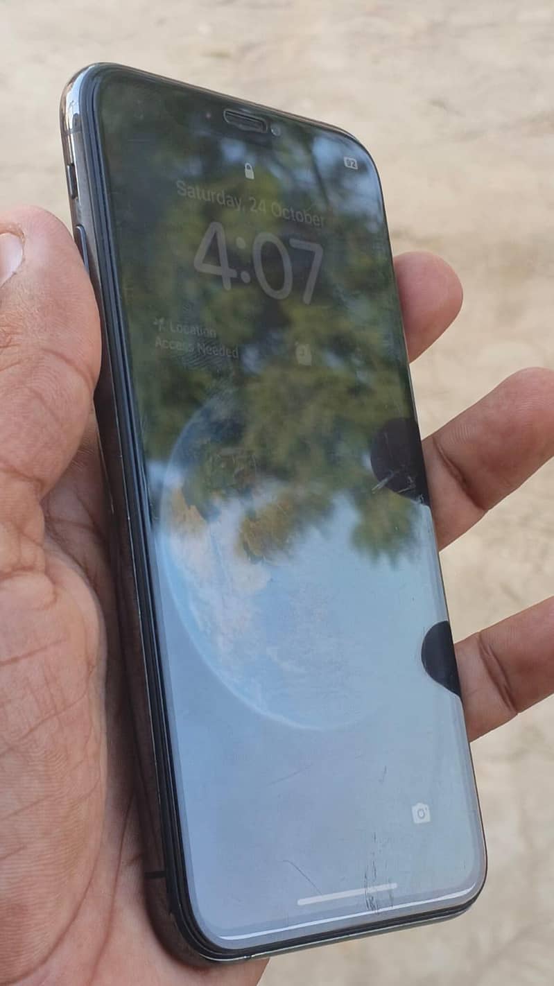 Apple iPhone XS 1