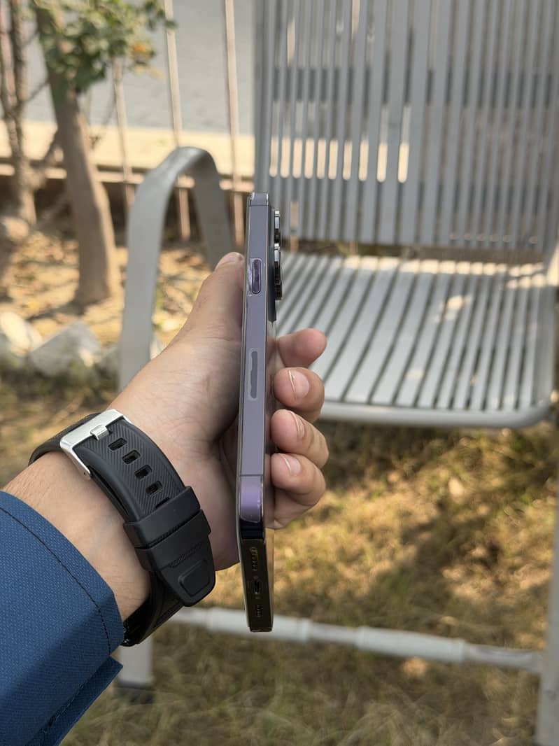 Apple iPhone 14 Pro Max 2