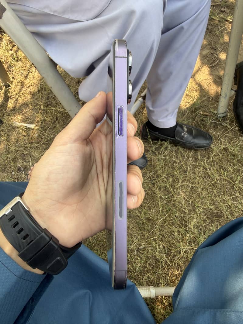 Apple iPhone 14 Pro Max 6