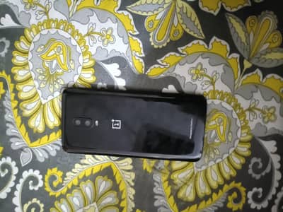 One Plus 6T 8 gm ram 128 rom