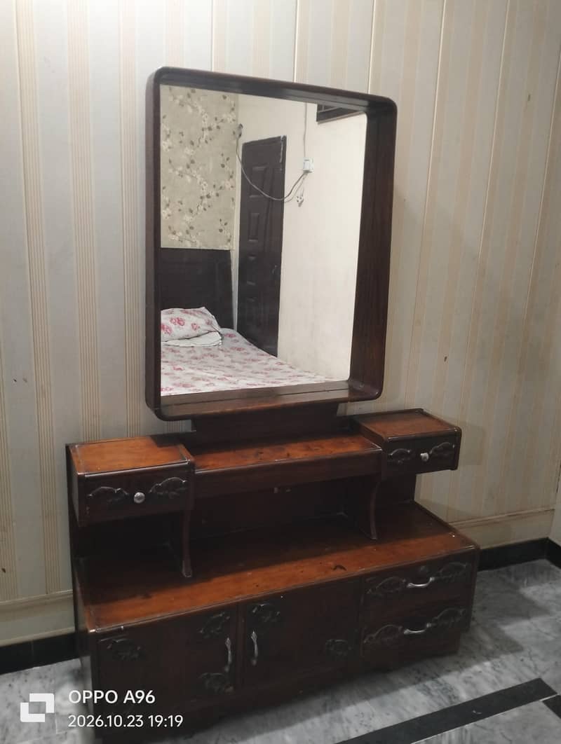 used dressing table 2