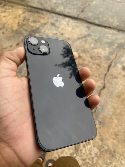 Apple iPhone 13