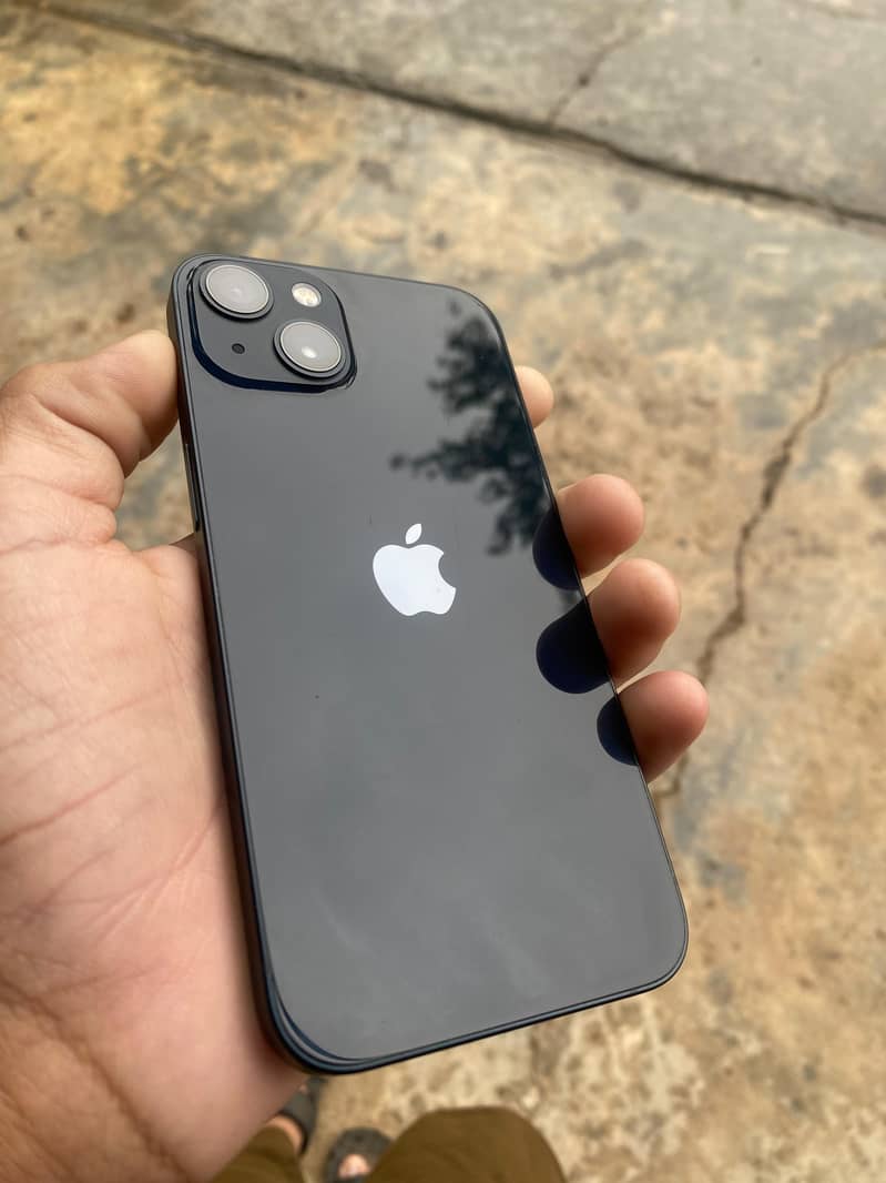 Apple iPhone 13 0