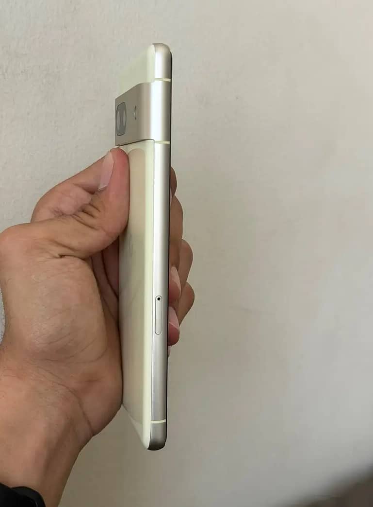 Google Pixel 7 4