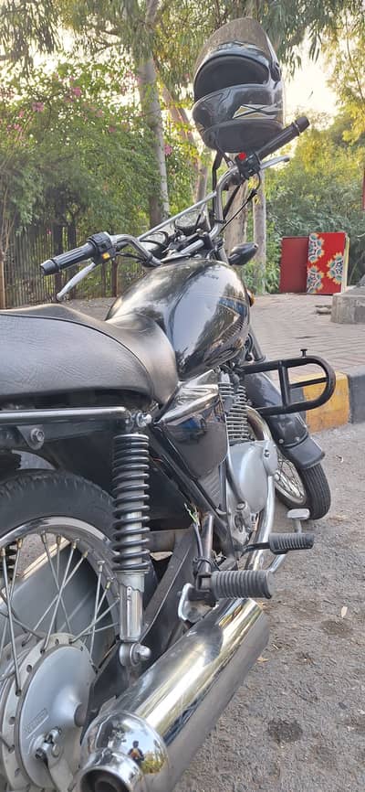 Suzuki Gs 150/ lahore Register condition 10by10