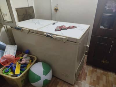 Deep Freezer for sale