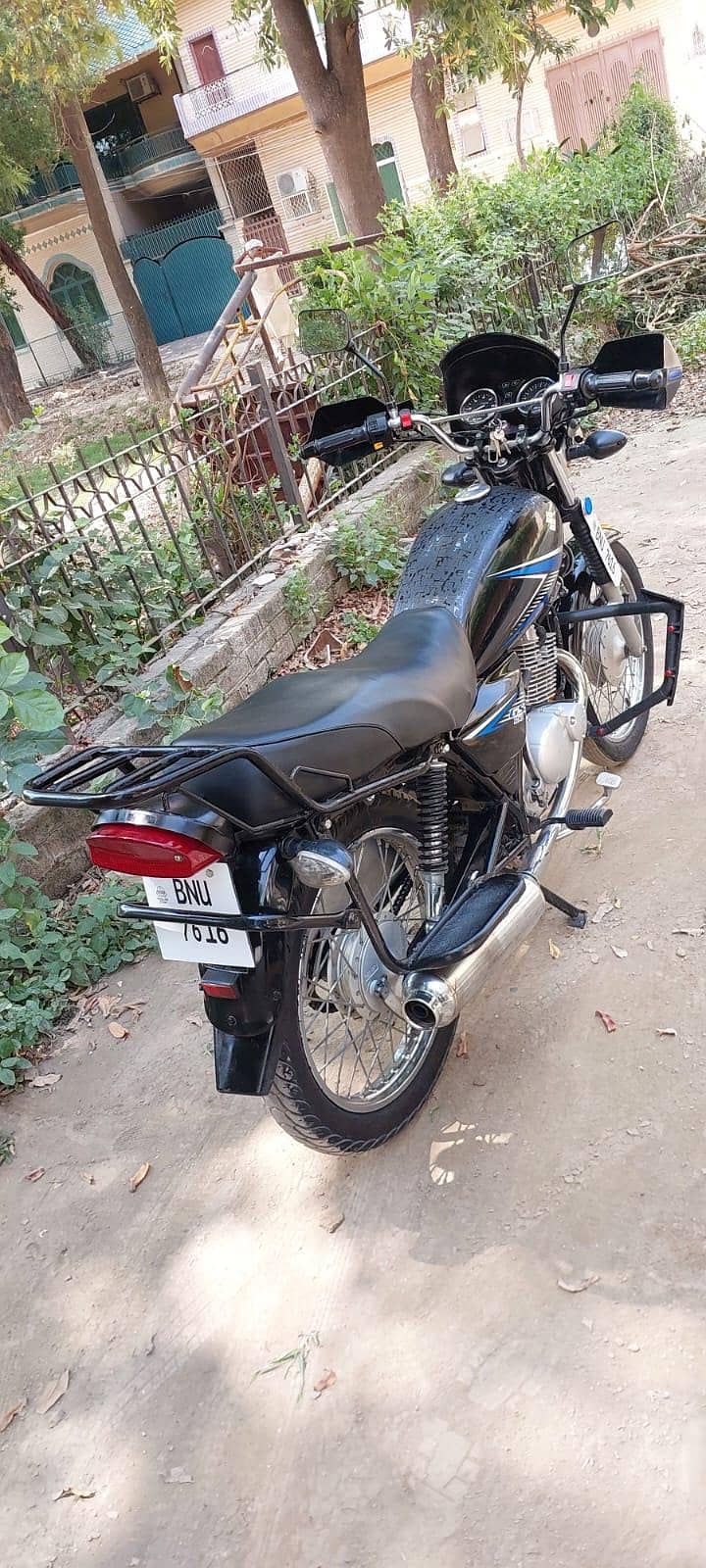 Suzuki GS 150 Self Start - Standard Bikes - 1120830222