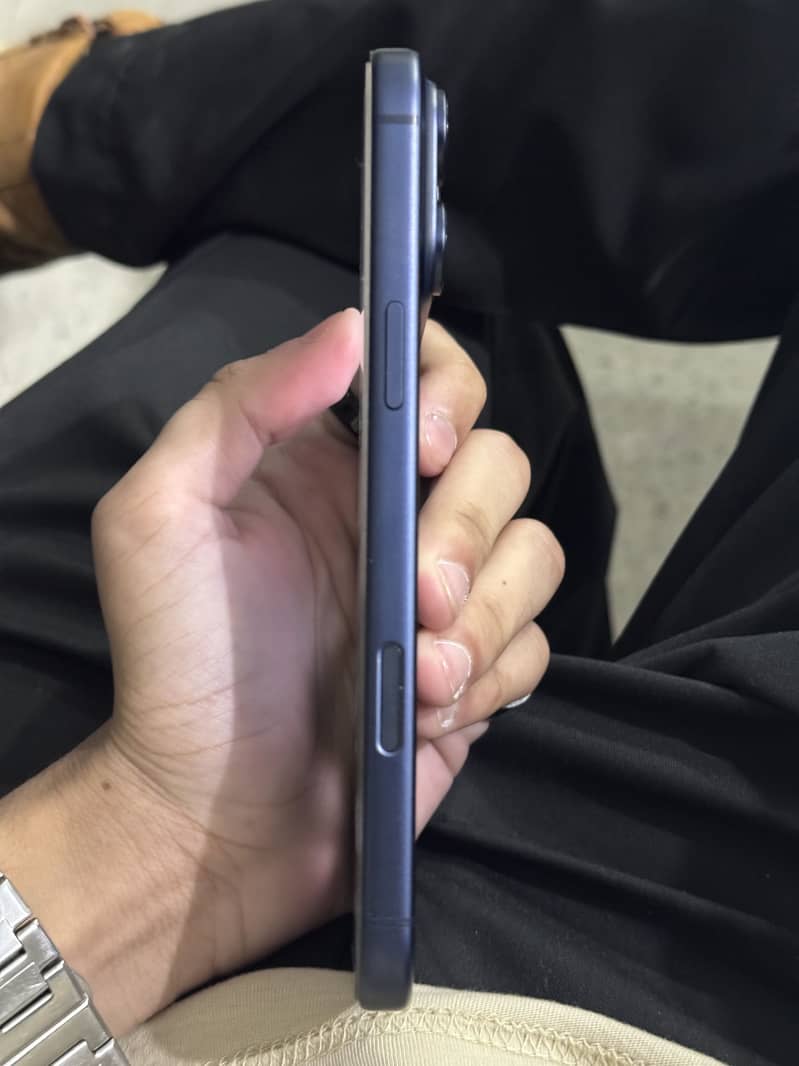 Apple iPhone 17 Pro Max 5