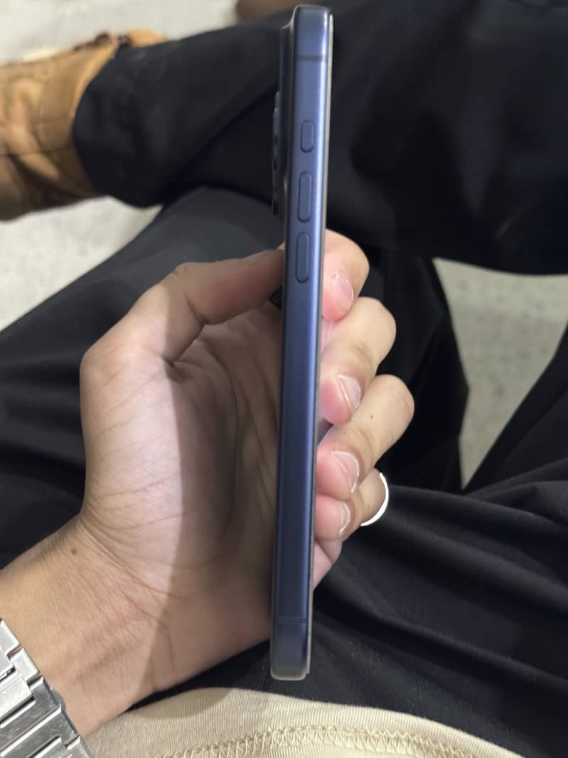 Apple iPhone 17 Pro Max 6