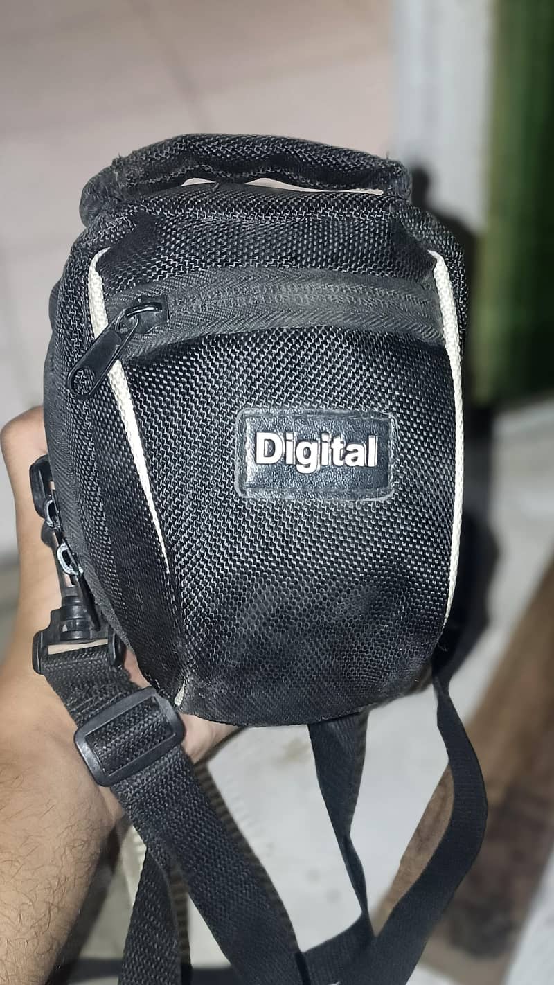 Nikon Camera L340 5